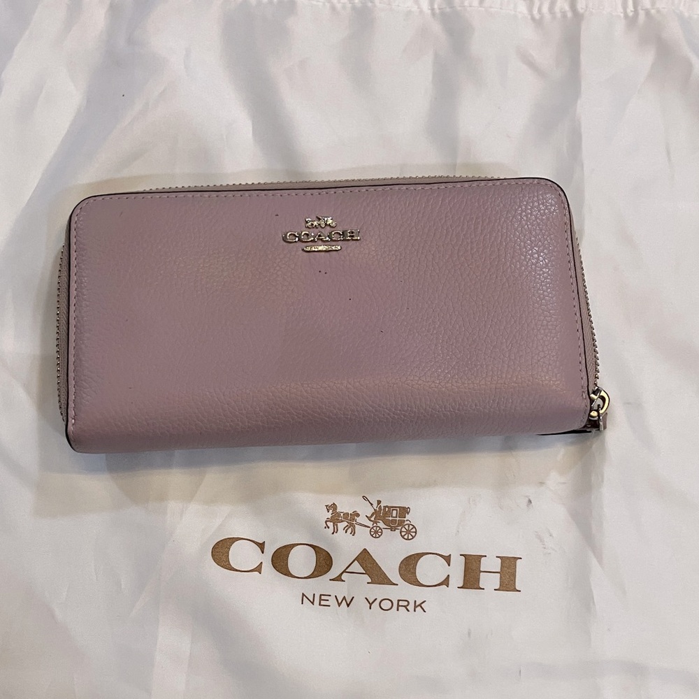 Coach Women's light purple Leather Wallet